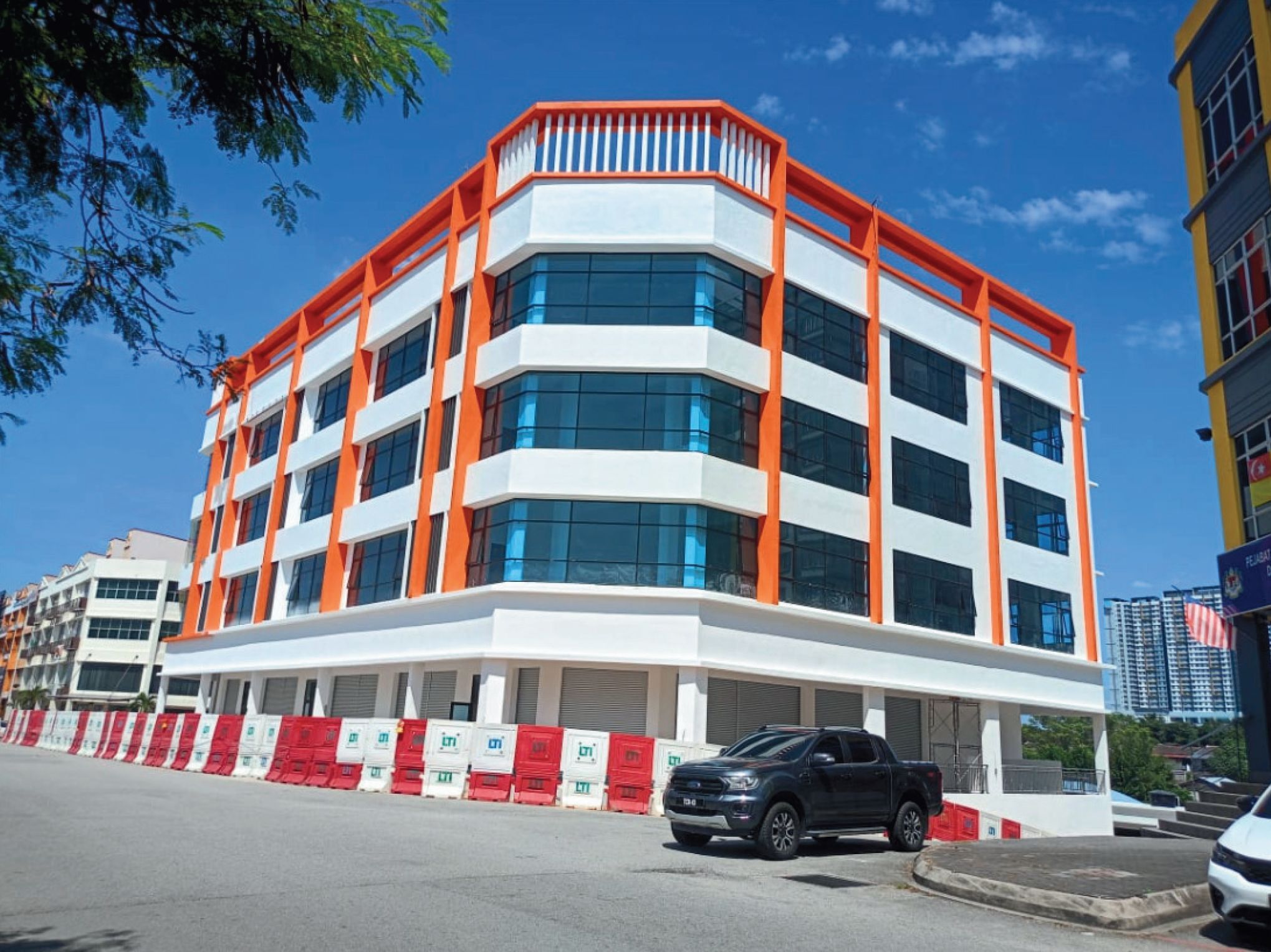 Wisma YHE, a four-storey commercial building in Taman Kajang Sentral